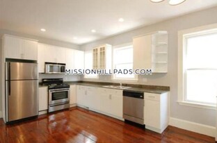 17 Parker Hill Ave, Unit 3 Apartamentos