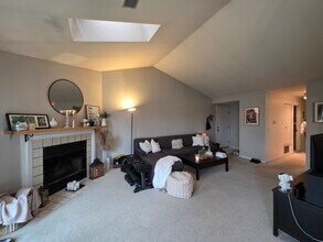 2791 Green Bridge Ct in Schaumburg, IL - Building Photo - Building Photo