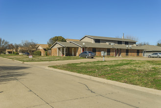 Bluffview Apartment Homes in Seagoville, TX - Building Photo - Building Photo