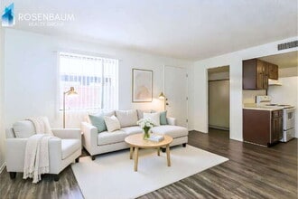 2625 N Alvernon Way, Unit b2 in Tucson, AZ - Building Photo - Building Photo