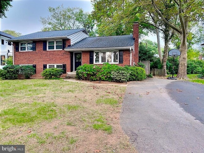 property at 1103 Carper St