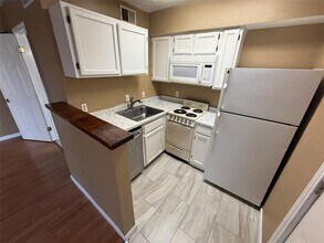 2301 Basil Dr in Arlington, TX - Building Photo - Building Photo