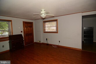 10647 Maple St in Fairfax, VA - Building Photo - Building Photo