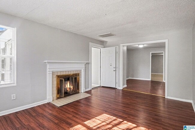 1872 Princeton Ct SW in Birmingham, AL - Foto de edificio - Building Photo