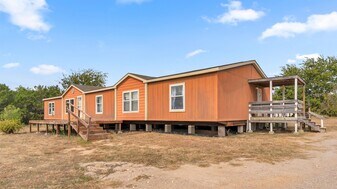 3527 N U.S. Hwy 281 in Burnet, TX - Building Photo