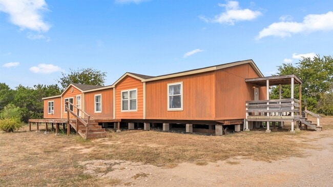 property at 3527 N U.S. Hwy 281