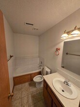 1914 S Prescott Cir in Wichita, KS - Building Photo - Building Photo