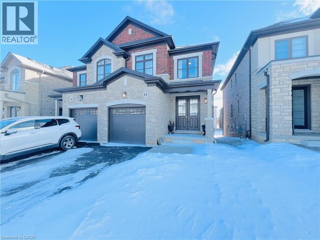 property at 11 Cherry Blossom Hts