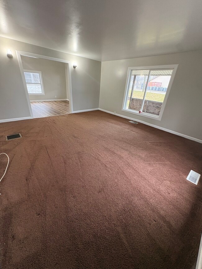 205 S Broadway St in Union City, MI - Building Photo - Building Photo