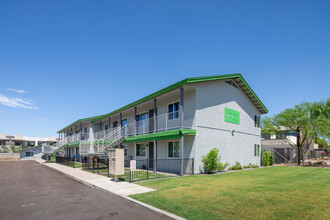 The Duff Apartments in Phoenix, AZ - Building Photo - Building Photo