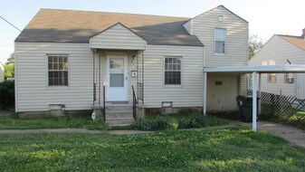 216 W Ercoupe Dr in Midwest City, OK - Building Photo