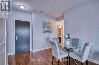 60 Absolute Ave in Mississauga, ON - Building Photo - Building Photo