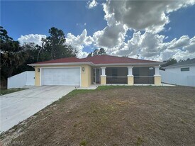 2805 14th St W in Lehigh Acres, FL - Building Photo