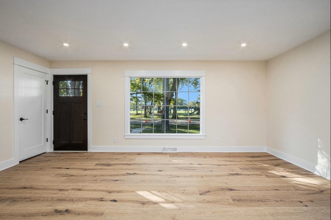 506 W Morgan Ave in Chesterton, IN - Foto de edificio - Building Photo