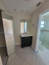 17544 NW 63rd Ct in Hialeah, FL - Building Photo - Building Photo