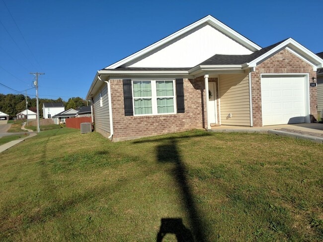 property at 101 Kestrel Ct