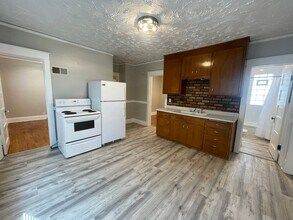 2524 N Weil St in Milwaukee, WI - Building Photo - Building Photo
