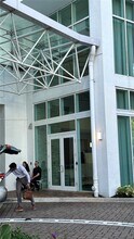 41 SE 5th St, Unit 1915 in Miami, FL - Building Photo - Building Photo