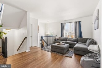 9841 Cheshire Ridge Cir in Manassas, VA - Building Photo - Building Photo