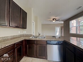 9637 E 5th Ave, Unit 101 in Denver, CO - Building Photo - Building Photo