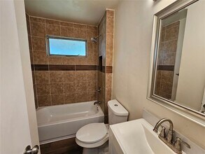 12260 Galva Dr in Dallas, TX - Building Photo - Building Photo