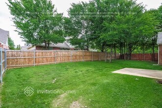 1313 Sheffield Dr in Mansfield, TX - Foto de edificio - Building Photo