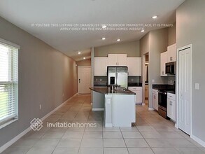 15527 Miller Creek Dr in Sun City Center, FL - Foto de edificio - Building Photo