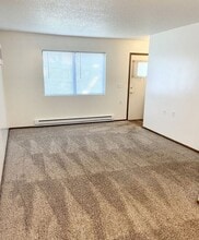 1111 E Iowa Ave in Indianola, IA - Building Photo - Building Photo