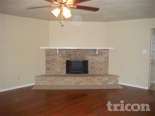 9215 Sophora Dr in Dallas, TX - Building Photo - Building Photo