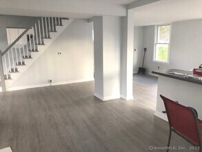 13 Pentecost St in Branford, CT - Building Photo - Building Photo