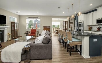 4745 Copper Cir in Woodbury, MN - Building Photo - Building Photo