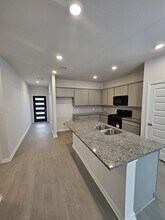 2727 Crest Creek Ln in Richmond, TX - Building Photo - Building Photo