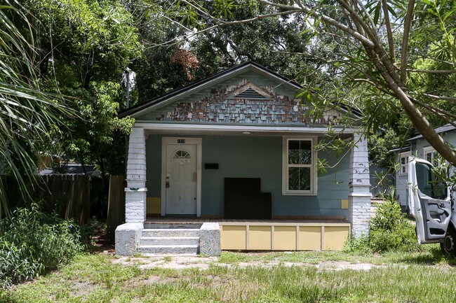 1525 Larue Ave in Jacksonville, FL - Building Photo - Building Photo