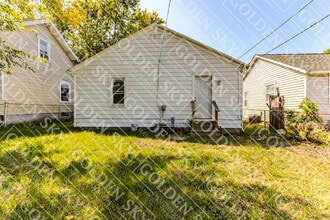 2102 S Monroe St in Muncie, IN - Building Photo - Building Photo