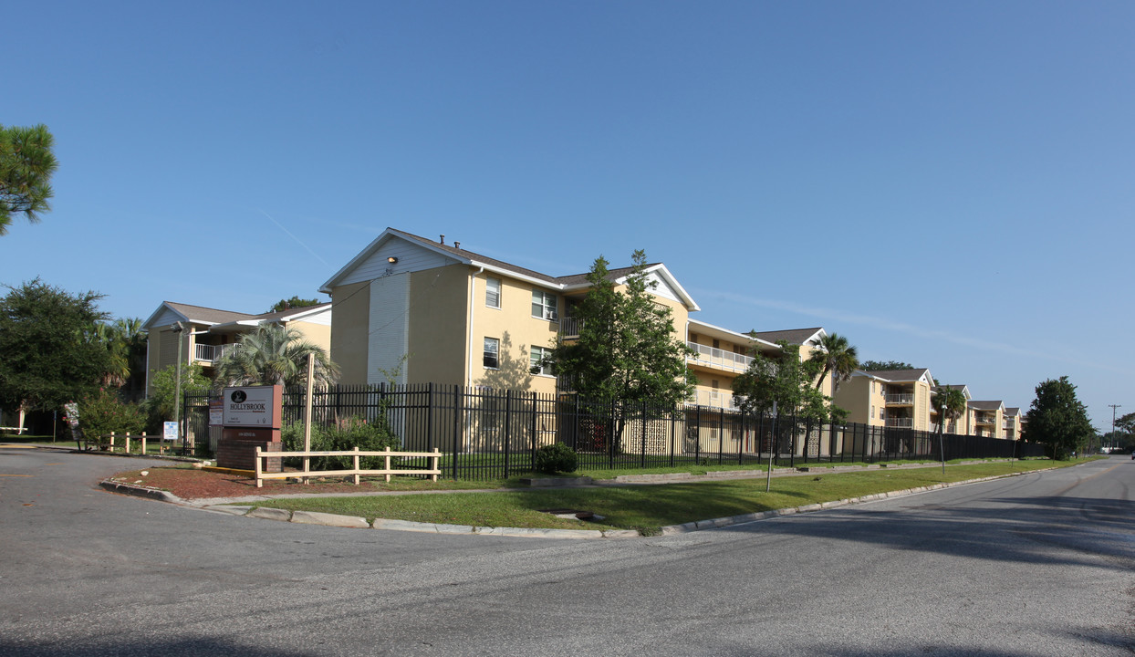 Hollybrook Homes Apartments in Jacksonville, FL - Foto de edificio