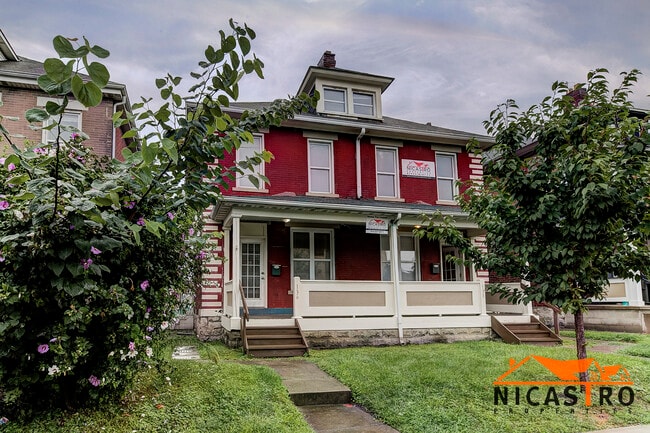 property at 136 E 11th Ave