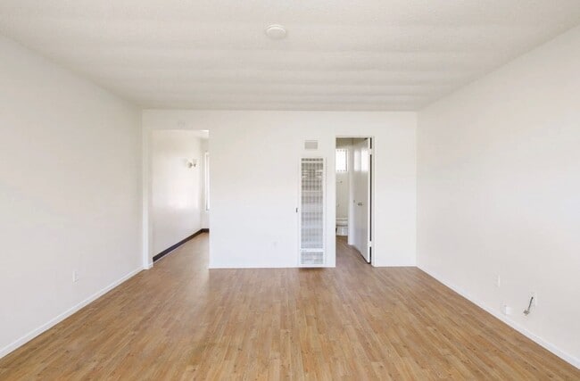 7509 Herschel Ave in San Diego, CA - Building Photo - Building Photo