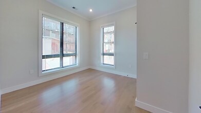 16 Highgate St-Unit -203 in Boston, MA - Building Photo - Building Photo