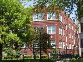 4653 Malden St in Chicago, IL - Building Photo