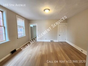 160 5th Ave in Rankin, PA - Building Photo - Building Photo