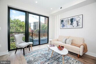 1133 5th St NW in Washington, DC - Building Photo - Building Photo