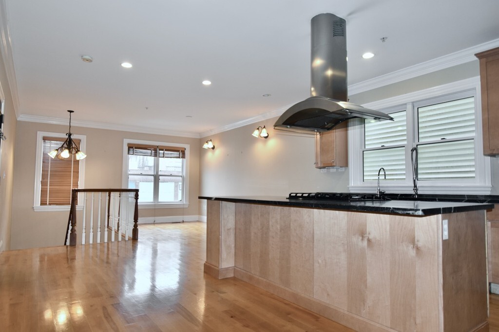 360 Dorchester St in Boston, MA - Building Photo