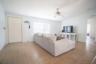 20511 N Sabine Dr in New Caney, TX - Building Photo - Building Photo