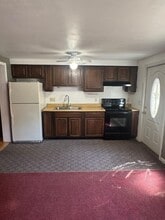 77 Shore Dr in Auburn, MA - Building Photo - Building Photo
