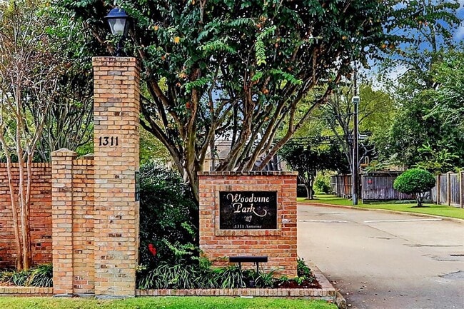 property at 1311 Antoine Dr