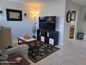 200 St Lucie Ln, Unit 204 in Cocoa Beach, FL - Building Photo - Building Photo