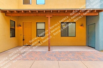 402 E Croydon Park Rd in Tucson, AZ - Foto de edificio - Building Photo