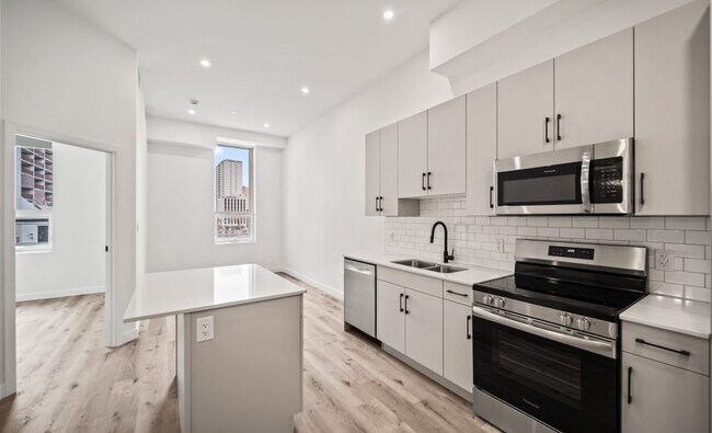 171 Donald in Winnipeg, MB - Building Photo - Building Photo