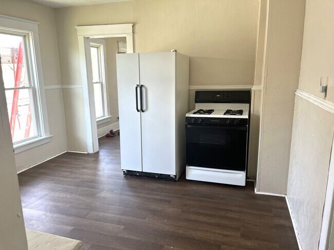 1310 Wallace St in Erie, PA - Building Photo - Building Photo