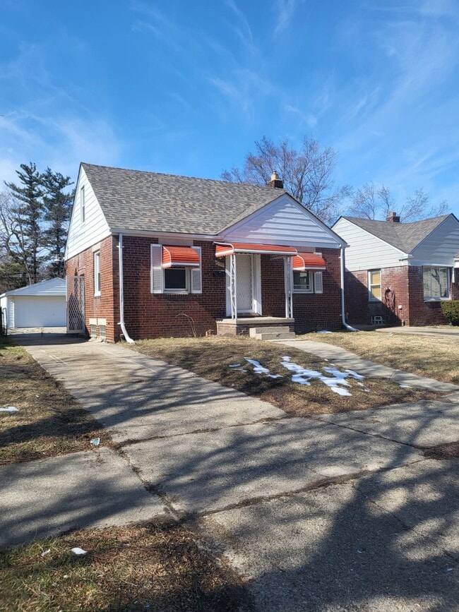 property at 20553 Alcoy Ave